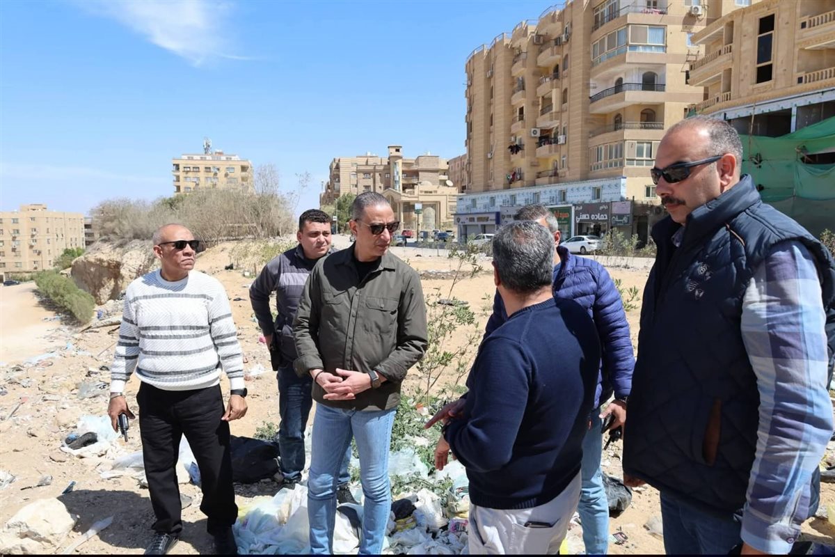 محافظ الجيزة يتفقد حدائق الأهرام ويوجّه بمراجعة تراخيص البناء والرسومات الهندسية