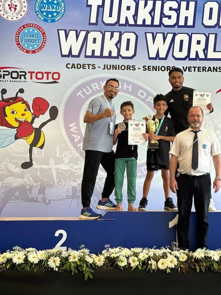 إنجازعالمي جديد بأسيوط .. بطل ناشئ من درنكة ضمن أفضل لاعبي الكيك بوكسينج بالعالم