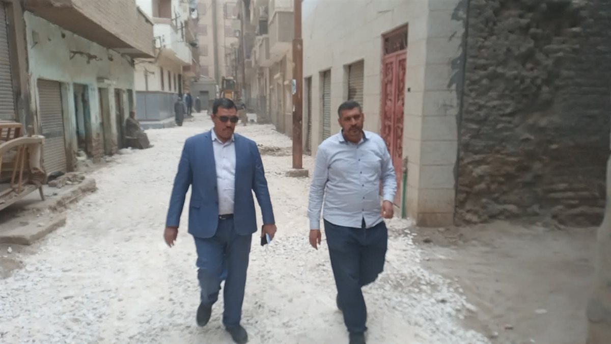 استمرار تطوير شوارع القوصية بالإنترلوك ضمن خطة الارتقاء بالمرافق وتحسين الخدمات للمواطنين بأسيوط