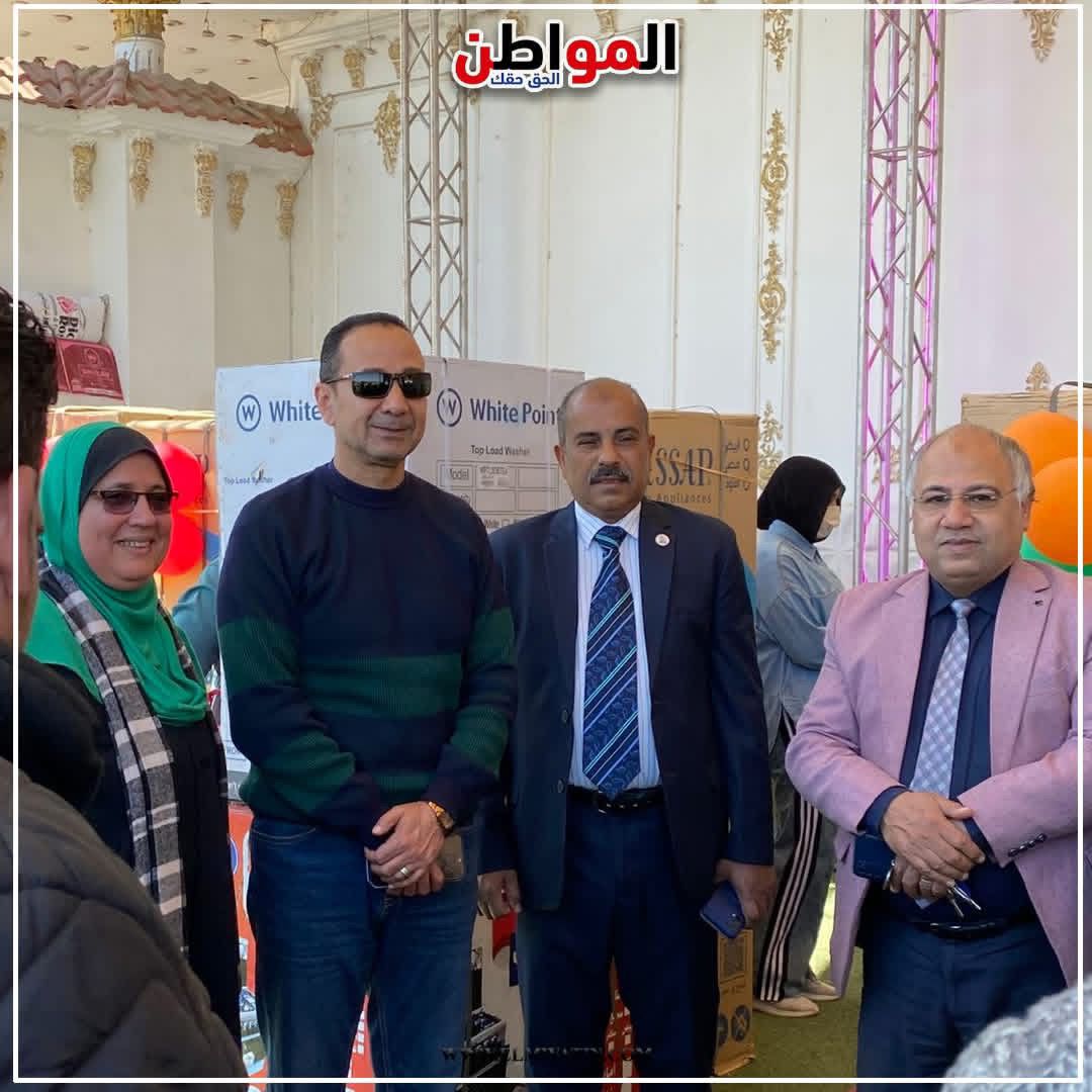أم الغلابة» عزيزة عبد العليم.. والأستاذ جابر المهدي