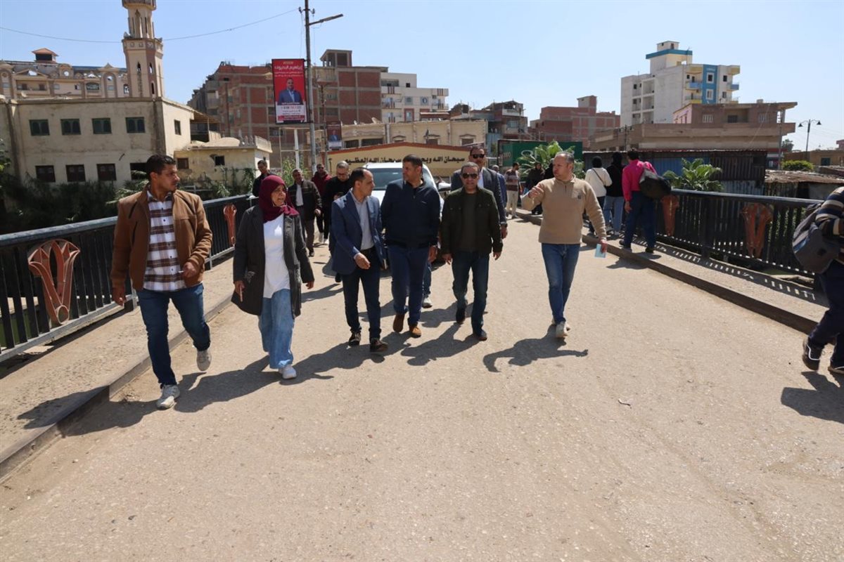 محافظ المنوفية في جولة مفاجئة ببركة السبع: مكافآت للمتميزين وتوجيهات حاسمة لتسريع الخدمات وتحسين المرافق .