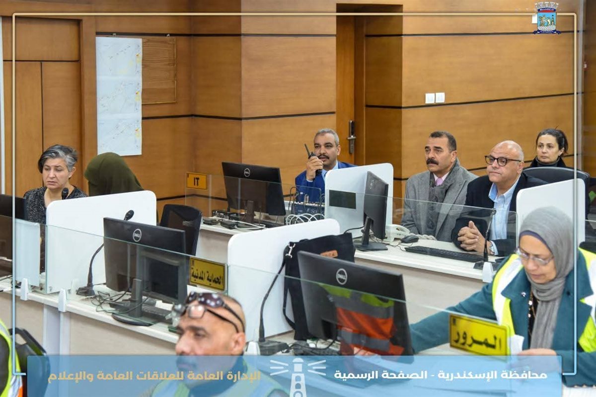 محافظ الإسكندرية يُدير غرفة 