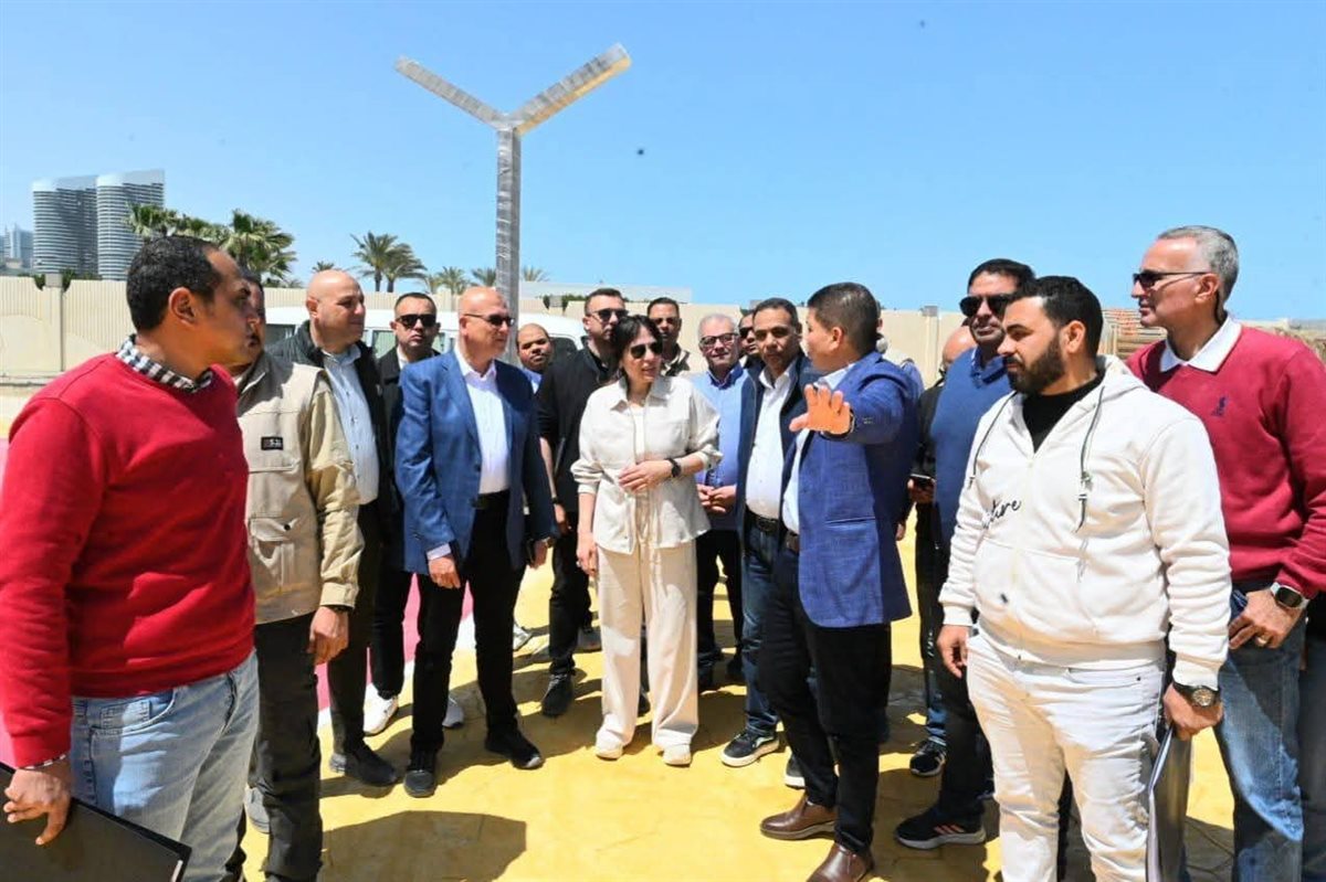وزيرة الإسكان تتفقد مشروعات مارينا 8 و