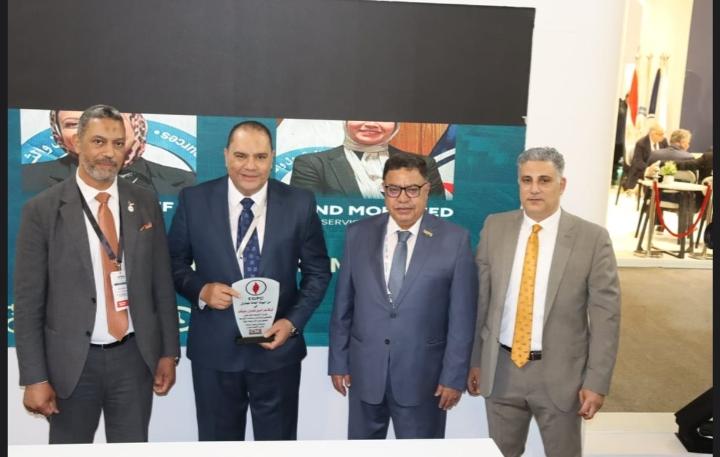 الهيئة العامة للبترول تكرم ادارة الحفر بشركة بدر الدين لإعادة تأهيل 17 مكونًا من رؤوس آبار مصنفة كخردة في مؤتمر ايجبس&nbsp;