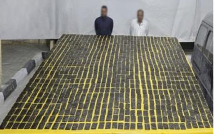 خلال تبادل إطلاق نار مع قوات الشرطة بأسيوط والأقصر .. مقتل ٣ أشقاء خطر وتحرير ٦٠٠ كيلو مخدرات