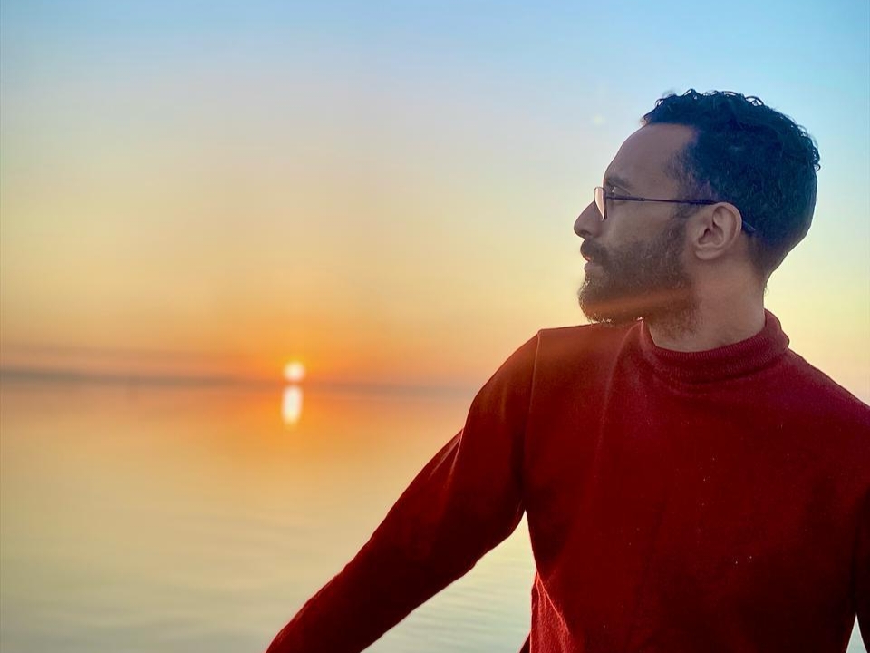 الكاتب جمال مختار: تجار الأوهام.. حين يتحول العلم إلى