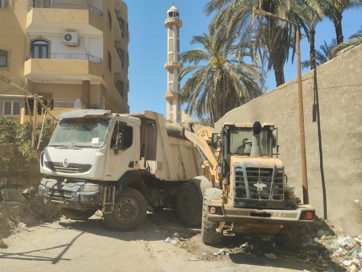 حملة نظافة بمنطقة دير أبو سيفين بقرية طموه مركز أبو النمرس إستعدادًا لإحتفال الأقباط&nbsp;
