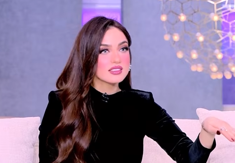 ياسمين عز معلقة في ذهول على زيجات المطرب محمد الحلو: «يعني مش ورا بعض.. كانوا كلهم مع بعض؟»