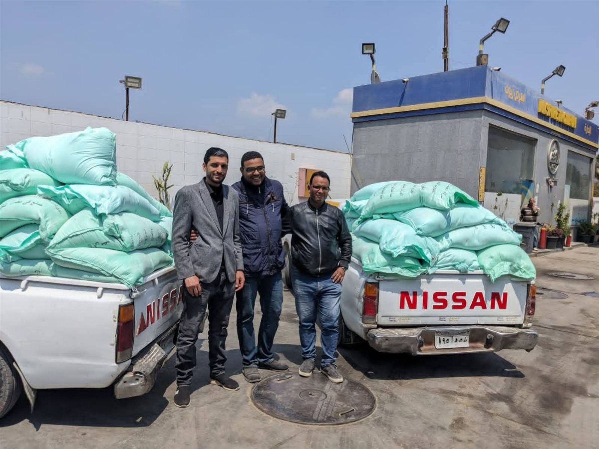 مدير مديرية التموين الجيزة خلال متابعة الحملات التموينية المكبرة بالمحافظة