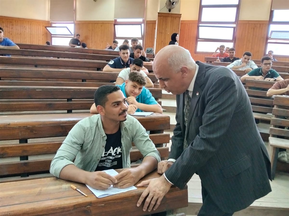 <strong>رئيس جامعة الدلتا التكنولوجية يشدد على الانضباط والجودة داخل اللجان</strong>
