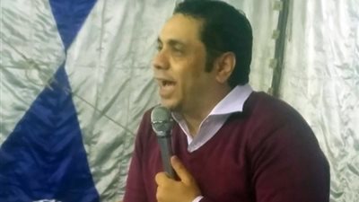 بالفيديو.. متصل: البرلمان فاضل يعبي الهوا في زجاجات ويبيعها