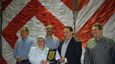 بالصور .. تكريم رئيسا أحياء الأميرية والزيتون بحفل ختام الدورة الرمضانية