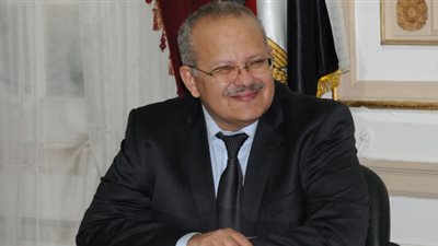 بالفيديو.. رئيس جامعة القاهرة: لا نقبل 