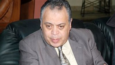 أشرف زكي يكشف لـ