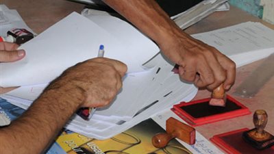 مختومة بشعار الدولة.. شهادات جامعية مزورة في العمرانية