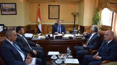 وزير الرياضة يجتمع بممدوح عباس لحل أزمة الزمالك