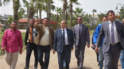 صور| محافظ الإسكندرية يتفقد مستوي الخدمات بالحديقة الدولية للبدء في تطويرها