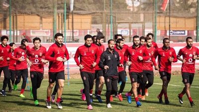 غالي وباسم علي ينتظمان في مران الأهلي