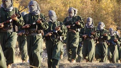 الخوف يطارد مسلحي العمال الكردستاني بالعراق ويجبرهم على الانسحاب 