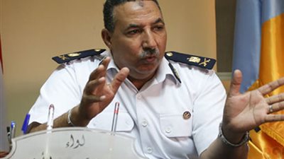 إغلاق طريقي الخارجة مع أسيوط والوادي الجديد مع اﻷقصر بسبب العاصفة الترابية