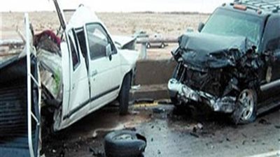إصابة 5 أشخاص في حادث تصادم 3 سيارات بالواحات