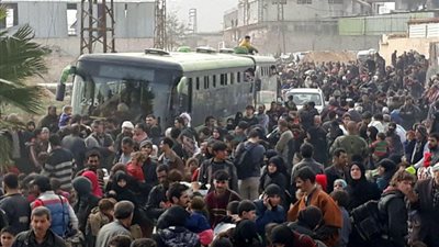 700 مدنى يغادرون الغوطة الشرقية 