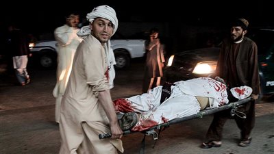 صور| 13 قتيلاً في تفجير أفغانستان الإرهابي.. والحصيلة مستمرة