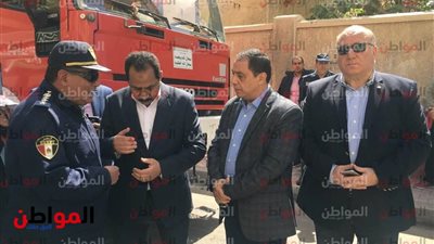 صور| مدير أمن الإسكندرية يدير غرفة أزمات موقع انفجار المعسكر الروماني