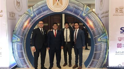 علماء وباحثو وطلاب 