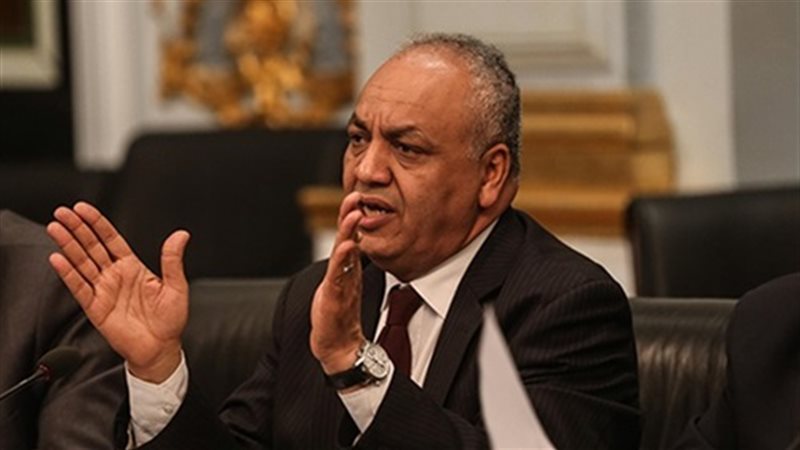 مصطفى بكرى