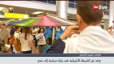 فيديو| الطبل والمزمار في استقبال وفد الشرطة الامريكية