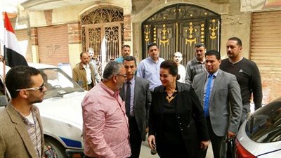 محافظ البحيرة تتفقد عمليات رصف المناطق الجديدة بدمنهور