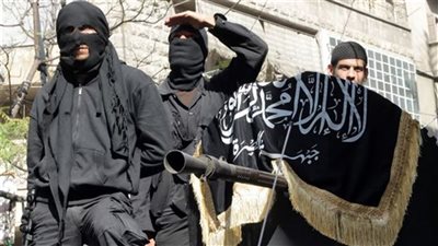 داعش تستعرض قواها بسيناء.. وقيادي إرهابي: المشاركة الانتخابية 
