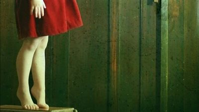 دفن طفلة شنقت نفسها على طريقة 