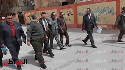صور| '' طه'' يتفقد غرف العمليات داخل لجان انتخابات الرئاسة بدمياط