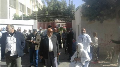 انتخابات الرئاسة| صور.. مسني الإسكندرية يتصدرون المشهد أمام اللجان