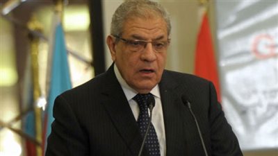 انتخابات الرئاسة المصرية 2018| إبراهيم محلب يُدلي بصوته في مصر لجنته بالمعادي