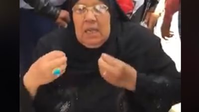 مسنة تدلي بصوتها للسيسي في انتخابات الرئاسة 2018.. وتؤكد: 