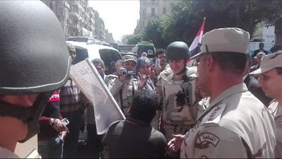 رئيس هيئة بالقوات المسلحة يتفقد لجان انتخابات الرئاسة المصرية 2018 بالقاهرة