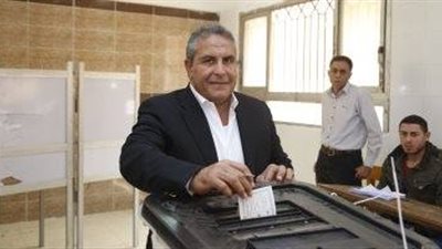 طاهر أبو زيد يدلى بصوته في انتخابات الرئاسة