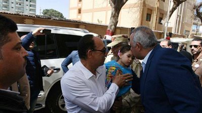محافظ الشرقية يشيد بمشهد الأسرة الشرقاوية ومشاركتها في الإنتخابات الرئاسية (صور)