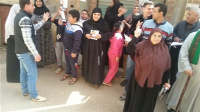 فيديو| ناخبات مدرسة علي بن أبي طالب يرقصن على 