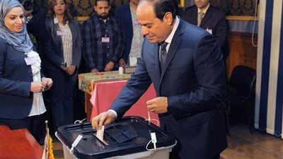 صور| مشاهير ومسؤولين أدلوا بأصواتهم في اليوم الأول من انتخابات الرئاسة 2018