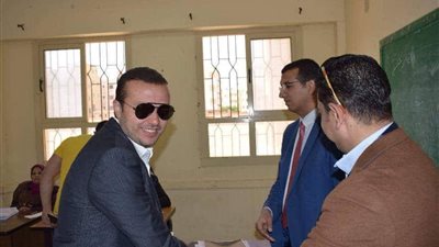 عضو الأهلي يدلي بصوته في الانتخابات المصرية 2018
