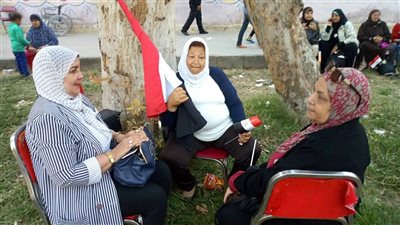 صور| حرص المرأة على المشاركة خلال انتخابات الرئاسة 2018 بشارع الحجاز