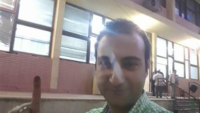 الإعلامي شريف بركات يدلي بصوته في انتخابات الرئاسة 2018