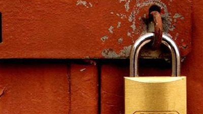 تشميع 3 مصانع ملابس ومواد غذائية يستخدمون علامات تجارية مغشوشة