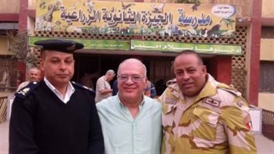 صلاح عبدالله يدلي بصوته في الانتخابات المصرية 2018