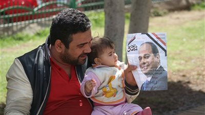 فرحة عارمة تجوب محيط مسجد مصطفى محمود فى الانتخابات المصرية 2018