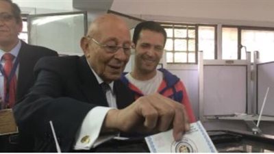 محمد فايق يدلي بصوته في الانتخابات المصرية 2018 (صور)
